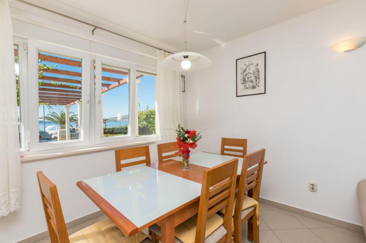 Apartments Maja Trogir Bagian luar foto